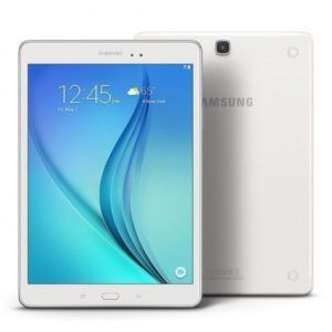 Tablet Samsung reacondicionada blanca. Modelo Galaxy Tab A, grado A de reacondicionamiento